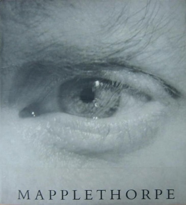 米写真家ロバート・メイプルソープの写真集「MAPPLETHORPE」カバー