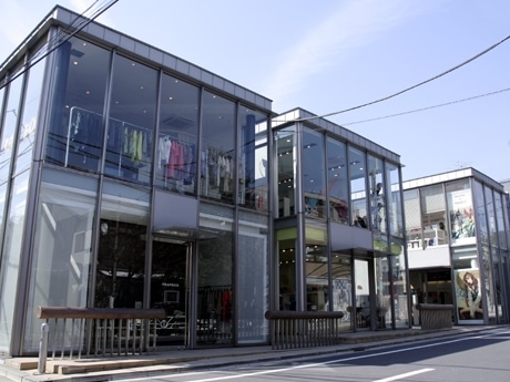 ビームスの2区画がリニューアルを行う猿楽町の商業エリア「b-town代官山」の様子