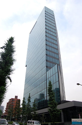 ミクシィ本社が入る原宿の住友不動産原宿ビル