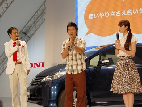 トークイベントの様子。写真左から中山秀征さん、ゴリさん、矢沢心さん