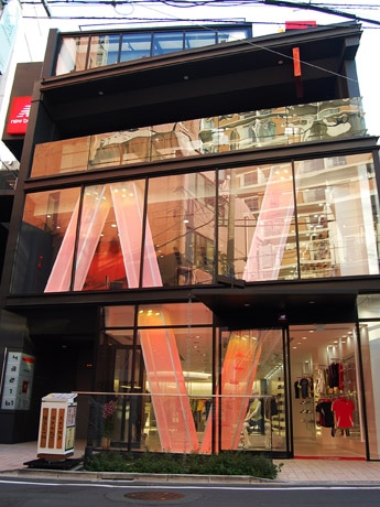 「new balance TOKYO」外観