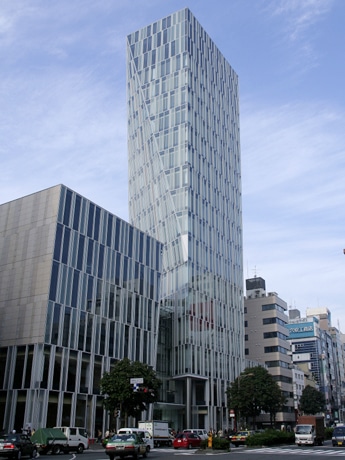 今年3月26日にグランドオープンする「Ao（アオ）」外観イメージ。1階にはシャネル世界初の店舗も