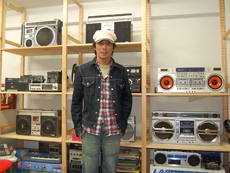 「ラジカセならではの『アナログ』文化を残していきたい」とオーナーの浅田さん