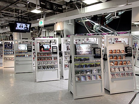 「HMV渋谷」が全面リニューアル。写真は1階フロア