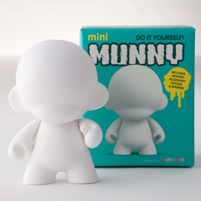 西武渋谷店に「Kidrobot」の期間限定店がオープン。写真は「mini MUNNY」（1,500円）