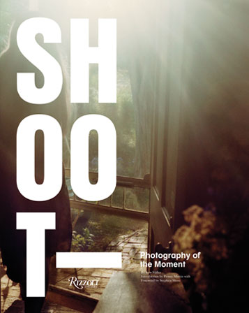 「SHOOT：Photography of the Moment カメラが捉えた一瞬が語ること」（リッゾーリ・ニューヨーク刊）表紙