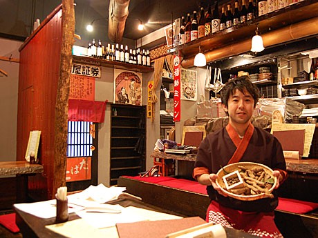 「裏恵比寿 自然生村」がオープン。「田舎の村」をイメージした店内で自然薯料理を中心に提供（写真＝村長の指原さん）