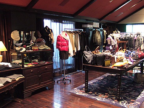 「The Treasure Bank UNITED ARROWS」がオープン。メンズ・レディスウエアや服飾雑貨などを40〜60％引きで販売する