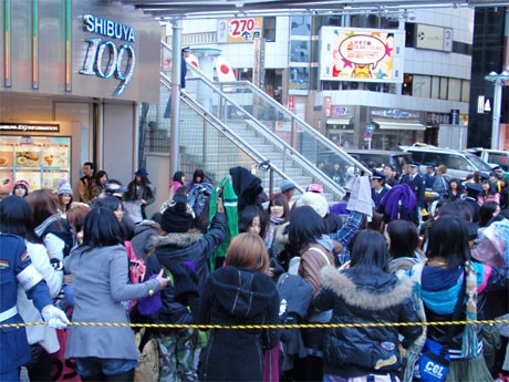 SHIBUYA109の「初売り」に今年も多くの買い物客が殺到。恒例になりつつある「福袋交換会」も例年に増して白熱した
