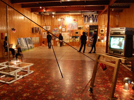 56人のアーティストが匿名で参加する「ART FAIR FREE」