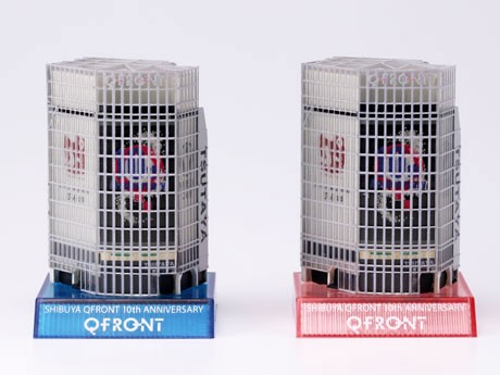 オープン10周年を記念して作られた海洋堂製「QFRONT」フィギュア