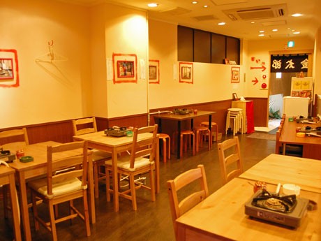 大阪発てっちゃん鍋店「金太郎」が東京進出。「大阪本店の雰囲気を味わえるよう」カウンター席も用意する