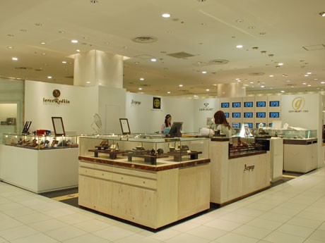 5つのジュエリーブランドを集積した「LION HEART GOLD渋谷パルコ店」