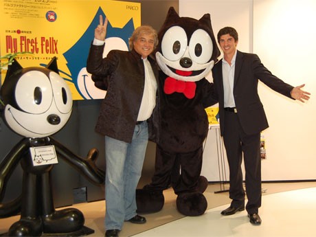 フィリックス上陸50周年記念「「My First Felix」展開幕。レセプションでは、「フィリックス・ザ・キャット・プロダクションズ」代表のドン・オリオロさん（左）の姿も