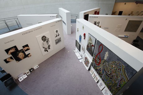 「ULTRA002」会場風景（Photo: Katsuhiro Ichikawa、2009年、&copy;SPIRAL/Wacoal Art Center）