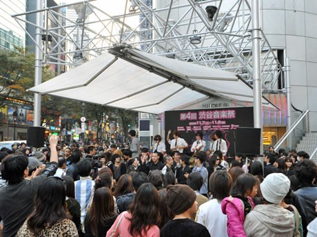 今年で5年目を迎える「渋谷音楽祭」（写真＝昨年の「SHIBUYA109」前ステージの様子）