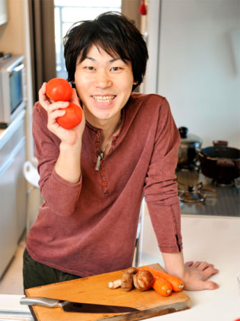 当日は「こうちゃん」の愛称で知られる料理研究家・相田幸二さん（＝写真）の料理実演つきトーク―ショーなどを展開