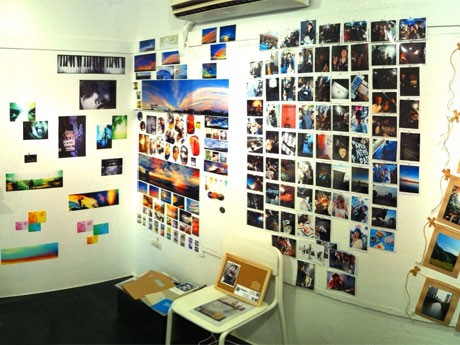 写真展などアーティストブースのほか、トイカメラメーカーなどの企業ブースなどを展開する（写真は前回の様子）