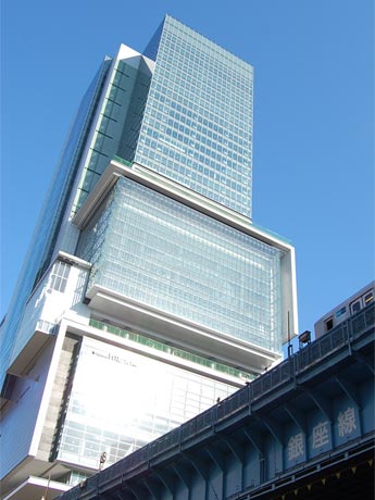 2012年春の開業を予定する「渋谷ヒカリエ」