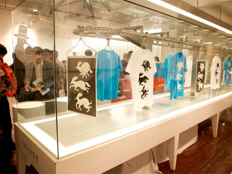 店内ではパラさんが手掛ける「ROCKWELL」の商品も販売する