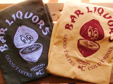 当日限定販売するロゴをプリントしたTシャツ（4,000円）