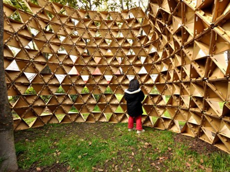 段ボールと段ボールを組み合わせて作る「inclusive architecture」&copy;dot architects＋水野大二郎