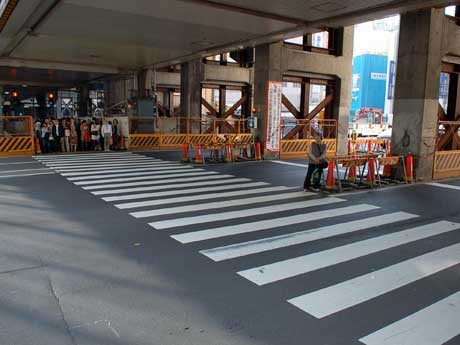 5月7日深夜で廃止される横断歩道