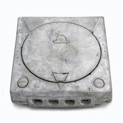 遊ぶことのできないコンクリート製のゲームマシン
