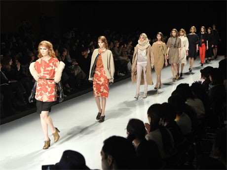 昨年の「メルセデス・ベンツ・ファッション・ウィーク東京」の様子（写真＝カミシマチナミのコレクション）&copy;Japan Fashion Week Organization