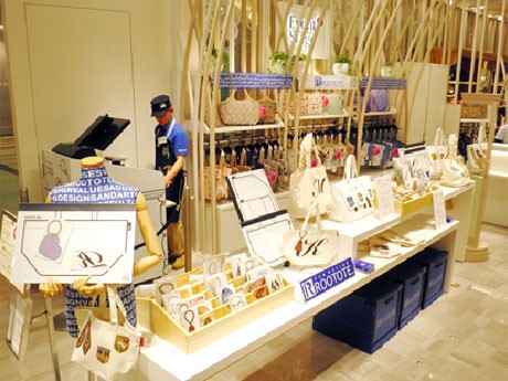 期間限定出店している「ROOOTOTE FACTORY」