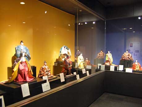 展示されている「平家物語」の人形