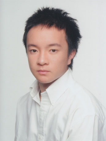 初回「館長」を務める俳優の濱田岳さん