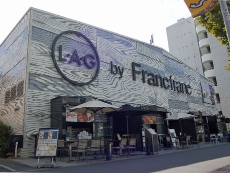 家具に特化した旗艦店にリニューアルした「L・A・G by Francfranc」の外観