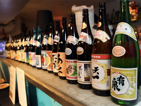 試飲会で提供する奄美黒糖焼酎