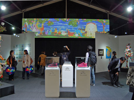 写真は昨年の「伊藤若冲 感性インスパイア作品展」の様子