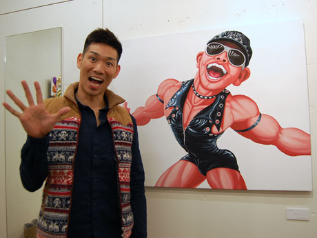 初の個展を開いたレイザーラモンHGさん