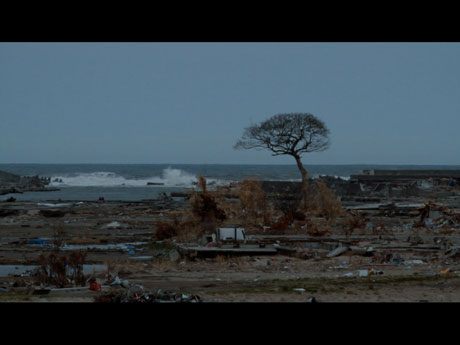 「無人地帯」より