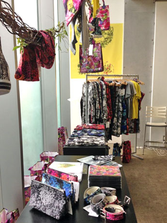 30種のコラボアイテムが並ぶポップアップショップ