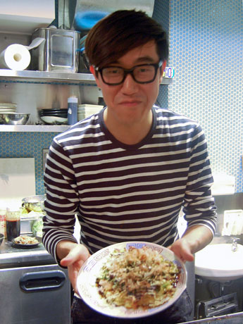 「大阪の日常を味わいに来て」と呼び掛ける「たまちゃん」こと玉井哲雄さん