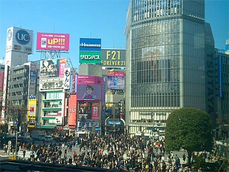 渋谷の12施設が初めて連携するファッション企画