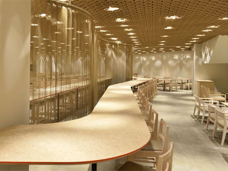 「和モダン」を基調にした店内