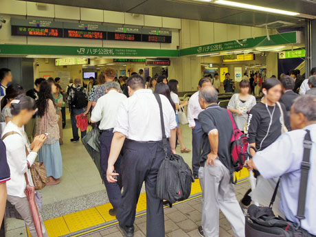 昨年度の一日平均乗車人員数が37万8539人だったJR渋谷駅