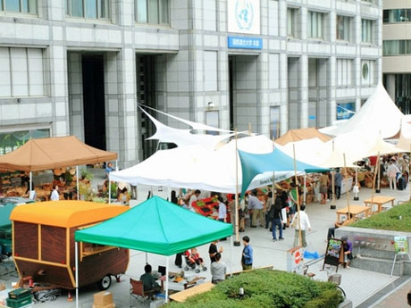 会場となる「青山ファーマーズマーケット」の過去開催時の様子