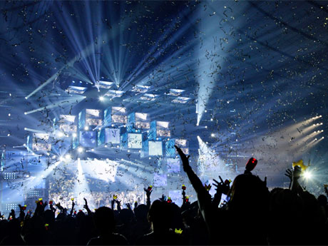 代々木体育館では連日ライブを繰り広げる（写真は昨年の様子