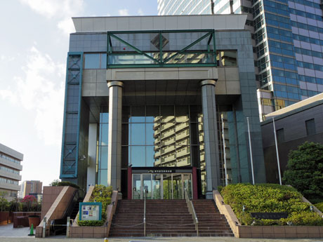 東京都写真美術館のエントランス