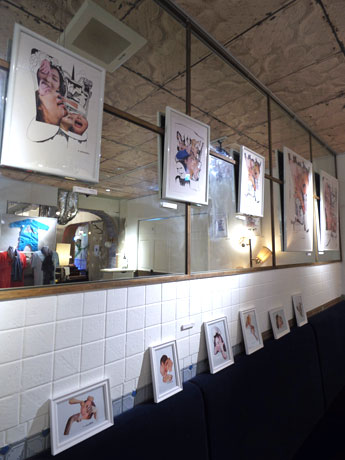 オープニングは中原昌也さんのコラージュ展