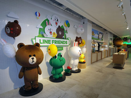 キャラクターのオブジェを置く1階