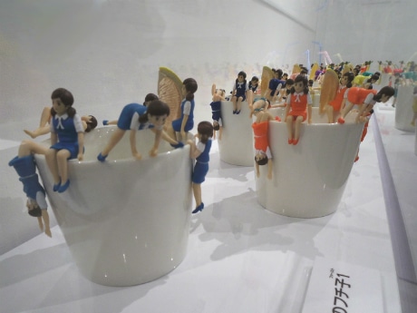 第一弾など全300体以上のフチ子を展示する