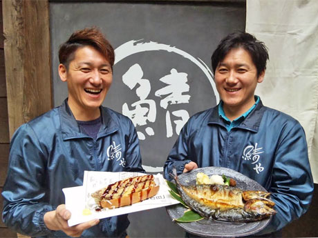 （写真左から）右田孝宣社長と弟の孝哲副社長