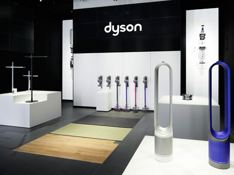 店内には4種の床材を設置し掃除機を試せるようにした